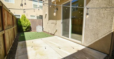 9941 Del Surf Ln, Elk Grove, CA 95757 Photo
