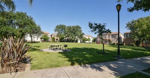 9941 Del Surf Ln, Elk Grove, CA 95757 Photo
