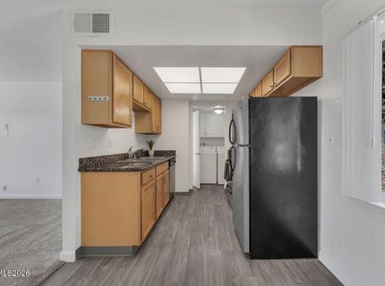140 Griswold Way, Unit C, Reno, NV 89503 Photo