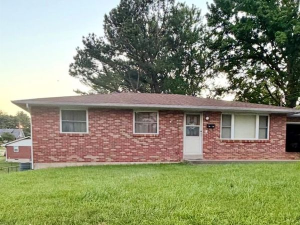 519 Elm Street , Jackson, MO 63755