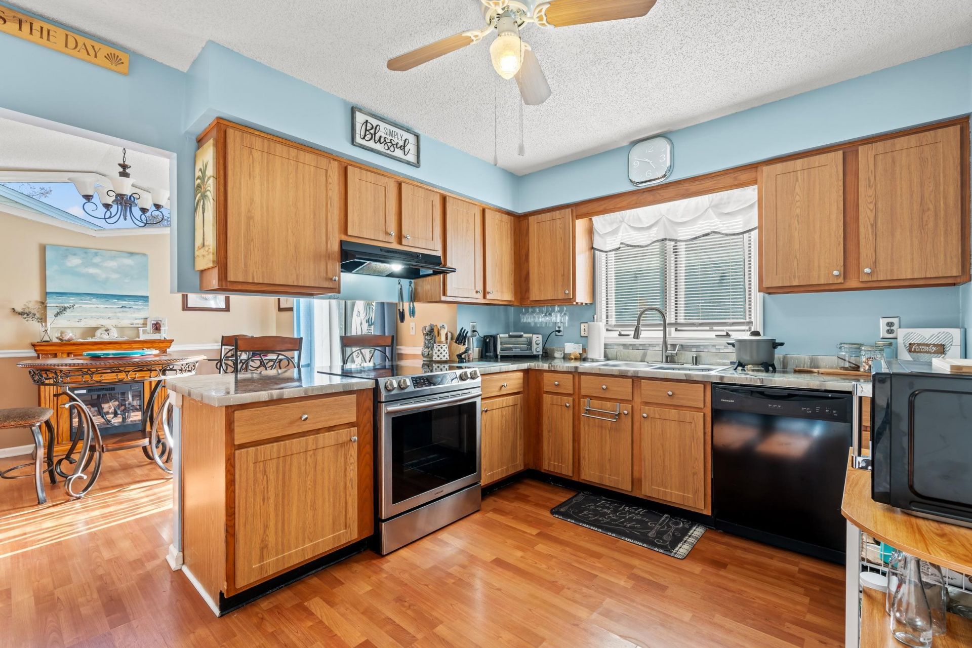 308 Killarney Dr.  Photo 10