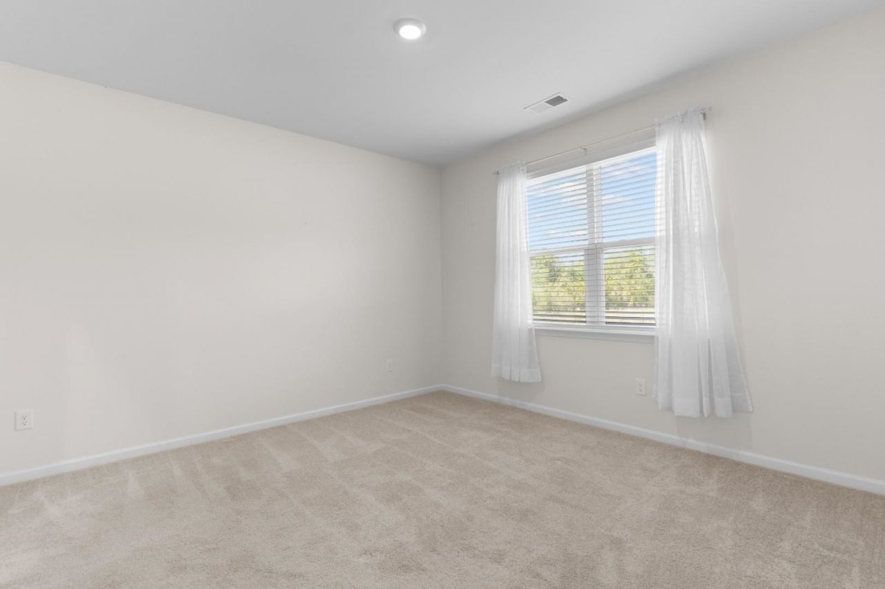 3120 Bells Lake Circle  Photo 12