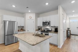 3120 Bells Lake Circle  photo 4