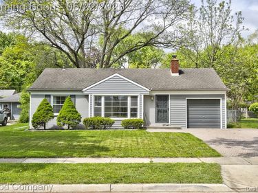 27347 Shagbark Drive, Southfield, MI 48076