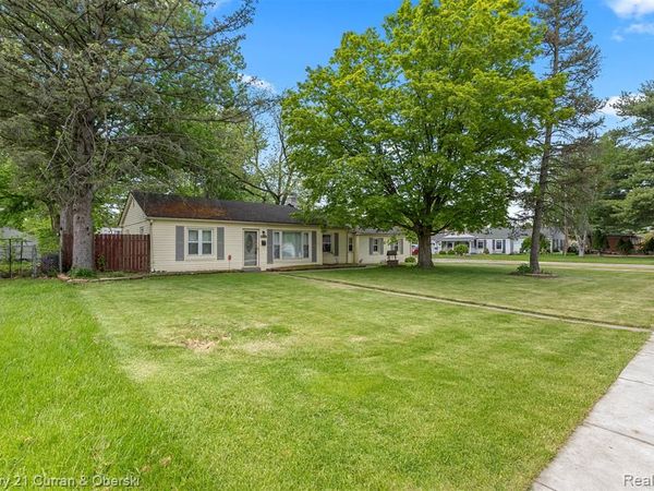 1843 Lathers Street, Garden City, MI 48135