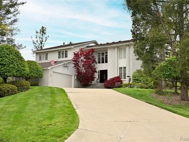 3202 Shadydale Court, West Bloomfield Twp, MI 48323