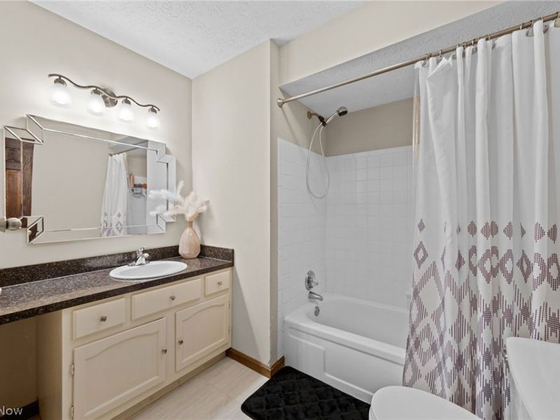2338 Plymouth Lane, Cuyahoga Falls, OH 44221 Photo 25