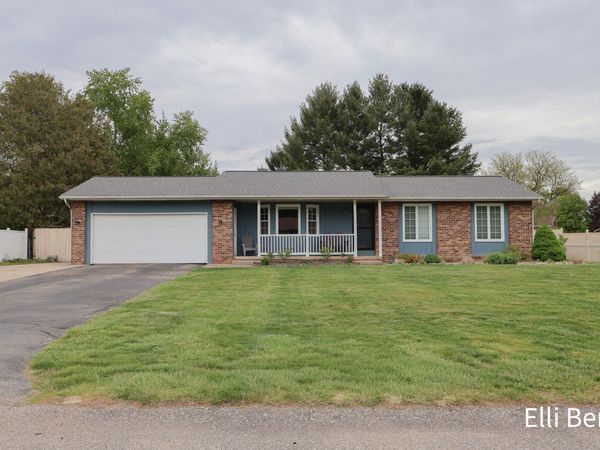 8742 Shadowbrook Drive, Jenison, MI 49428