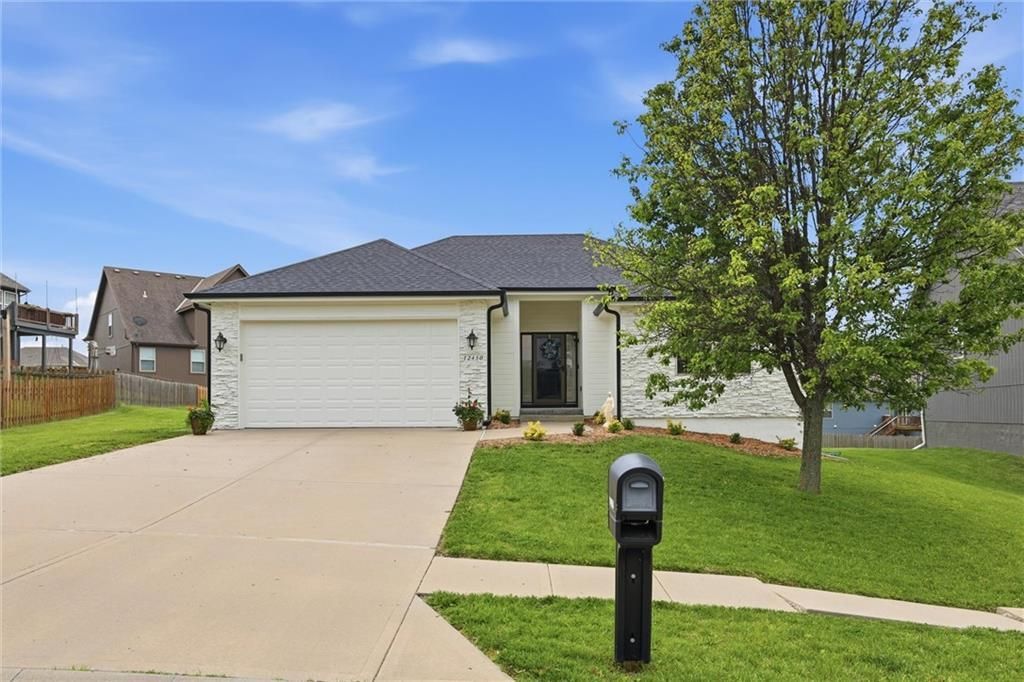 12450 NW Lauren Circle, Platte City, MO 64079 Main Photo