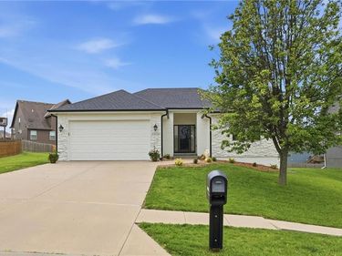 12450 NW Lauren Circle, Platte City, MO 64079