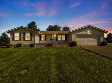 1274 Marion Road NW, Utica, OH 43080