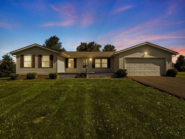 1274 Marion Road NW, Utica, OH 43080