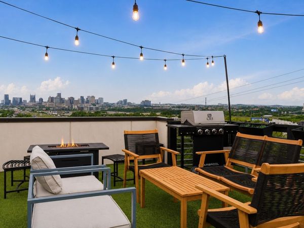 1083 Whites Creek Pike , Nashville, TN 37207