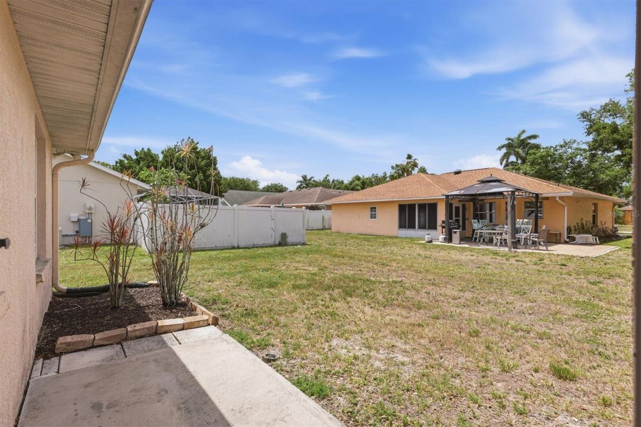 2405 49th Drive E, Bradenton, FL 34203 Photo
