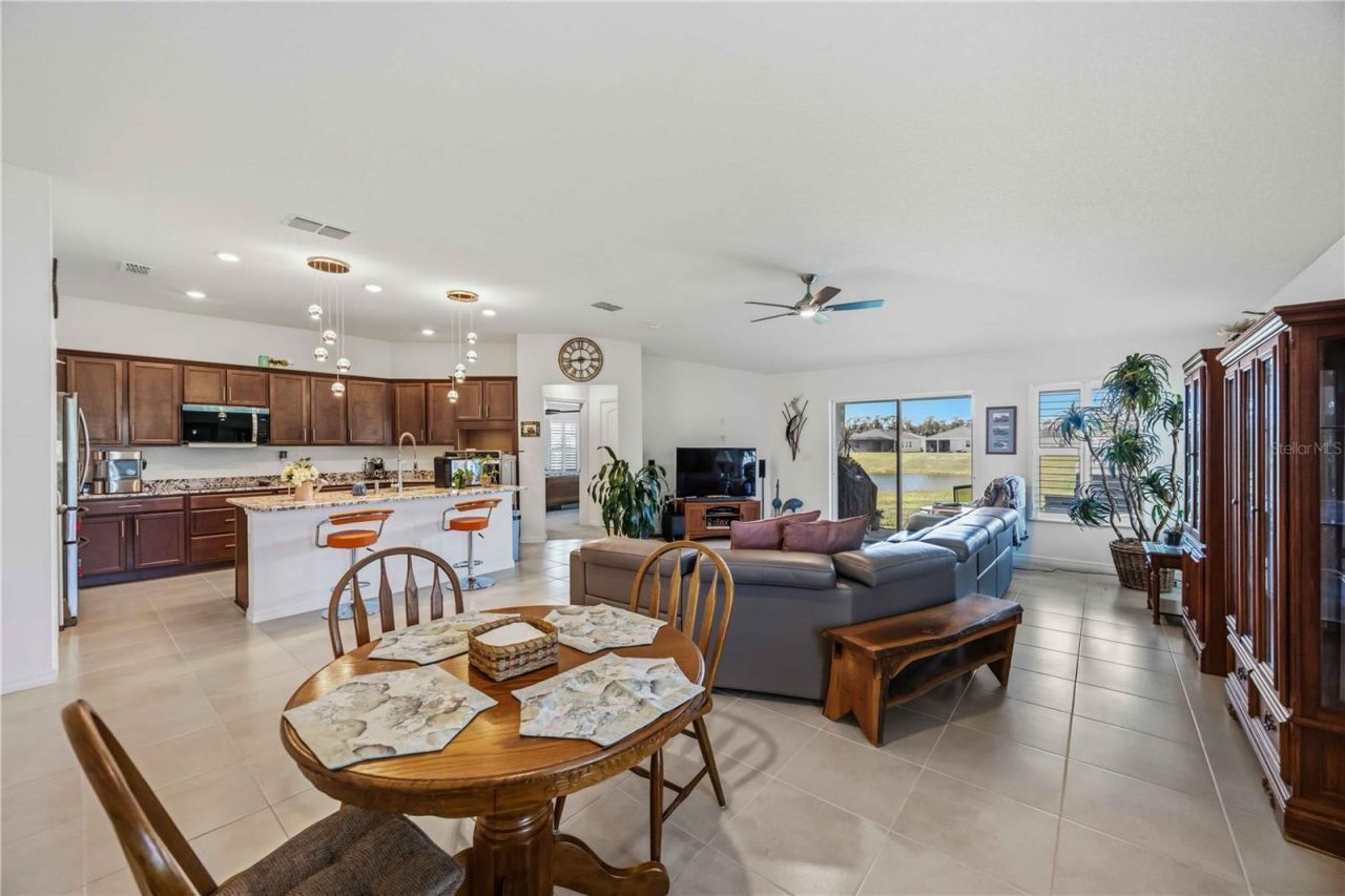 3576 74th Avenue Circle E, Sarasota, FL 34243 Photo