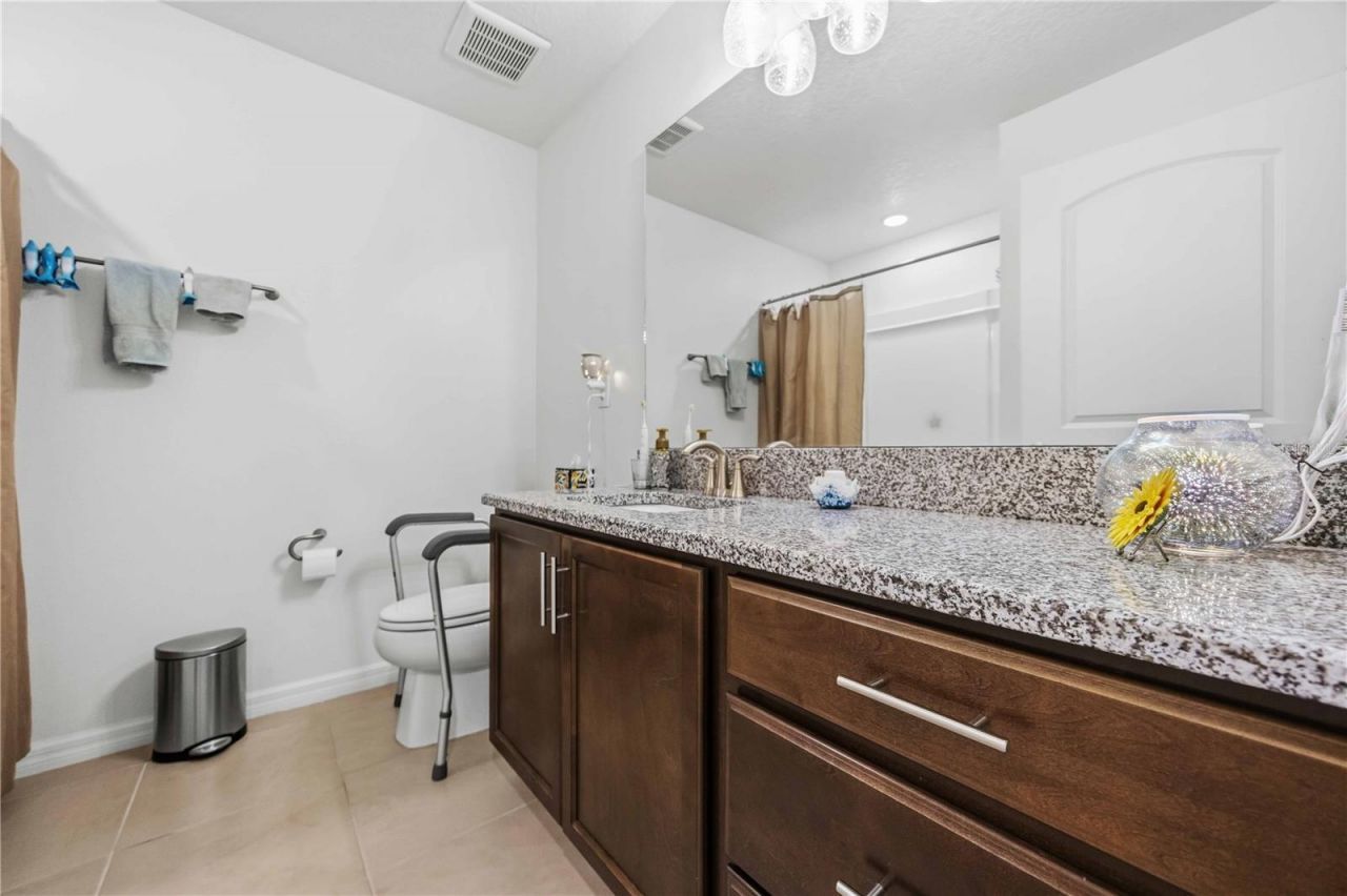 3576 74th Avenue Circle E, Sarasota, FL 34243 Photo