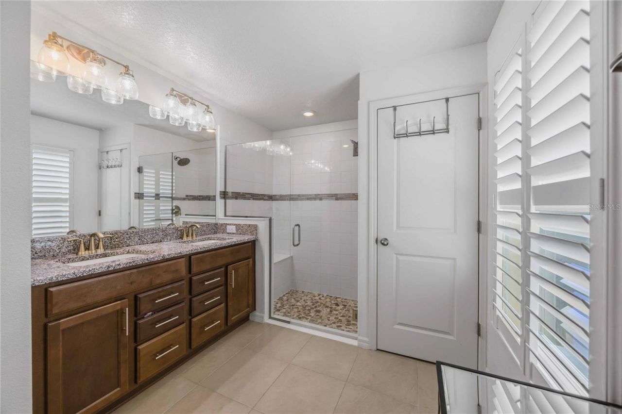 3576 74th Avenue Circle E, Sarasota, FL 34243 Photo