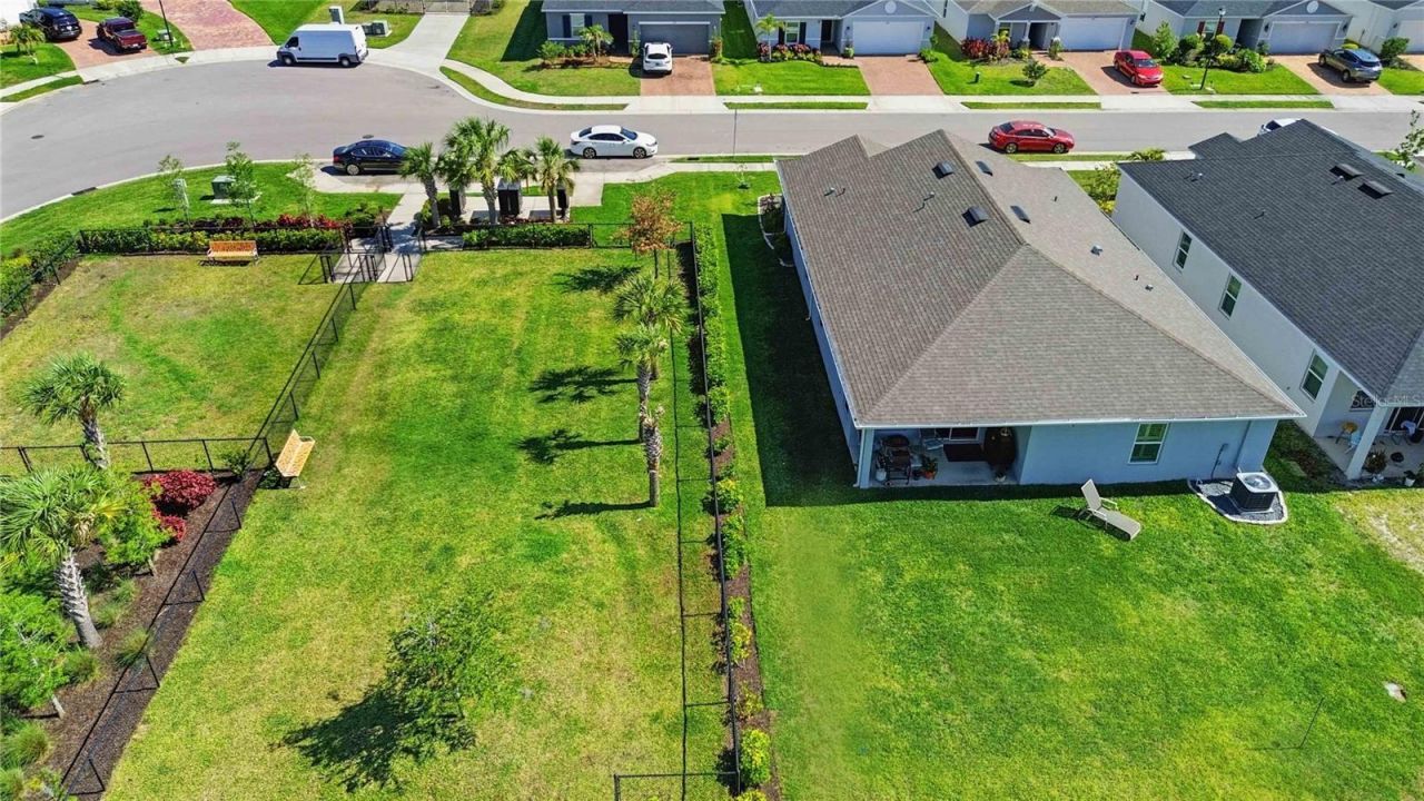 3576 74th Avenue Circle E, Sarasota, FL 34243 Photo