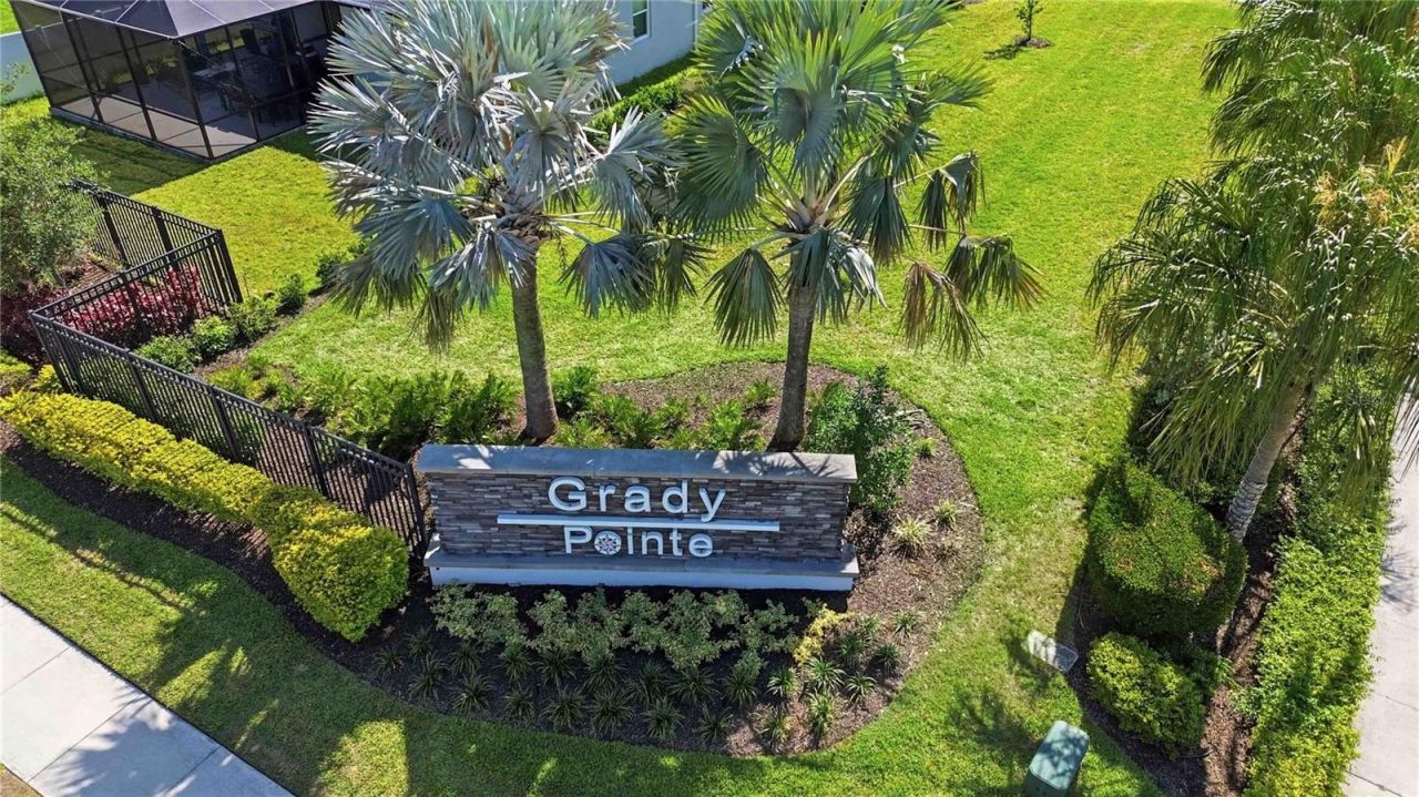 3576 74th Avenue Circle E, Sarasota, FL 34243 Photo