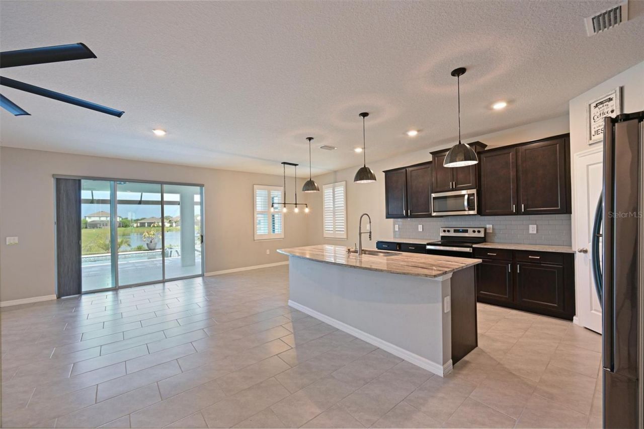 12645 Promenade Estates Boulevard, Sarasota, FL 34238 Photo