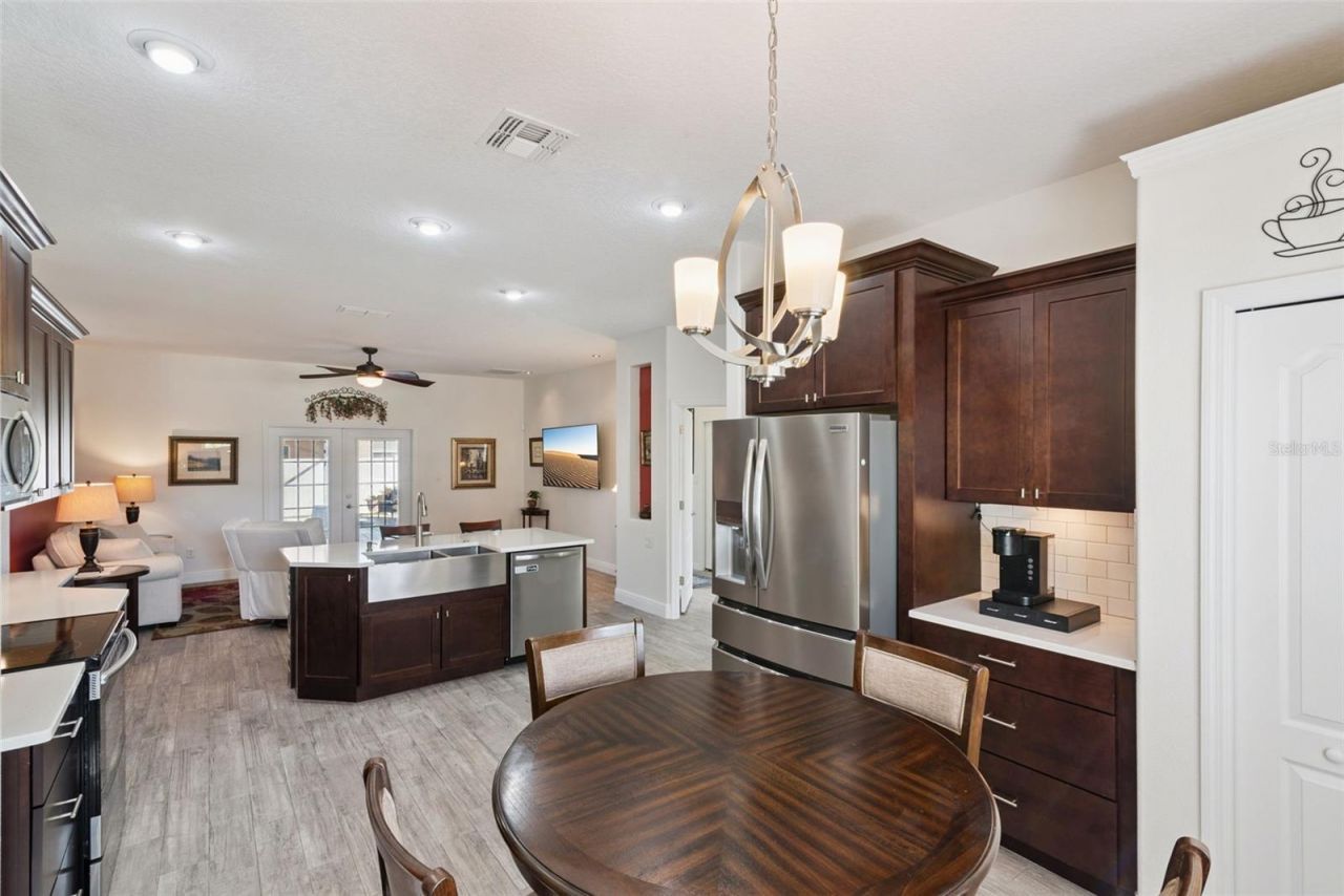 2720 Savannah Drive, Leesburg, FL 34748 Photo