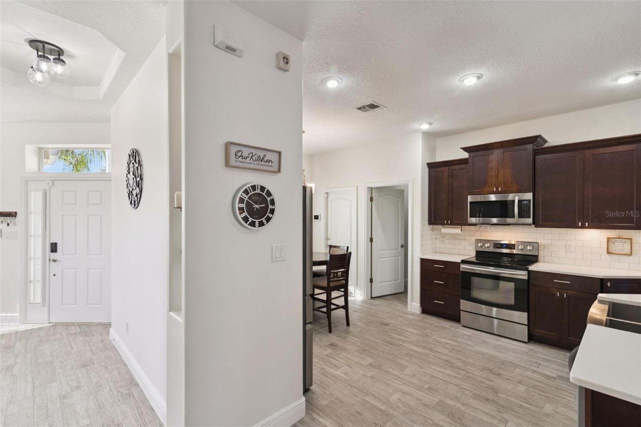 2720 Savannah Drive, Leesburg, FL 34748 Photo