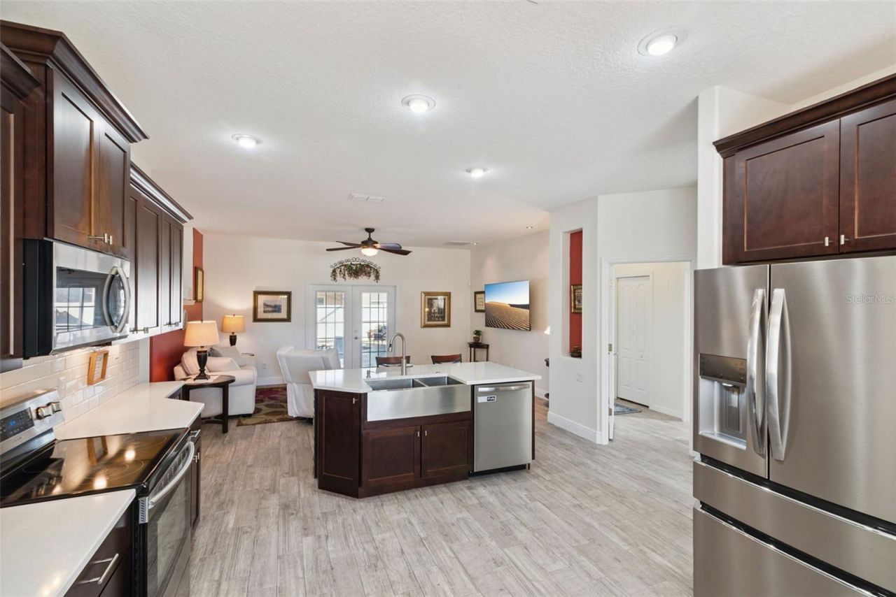 2720 Savannah Drive, Leesburg, FL 34748 Photo
