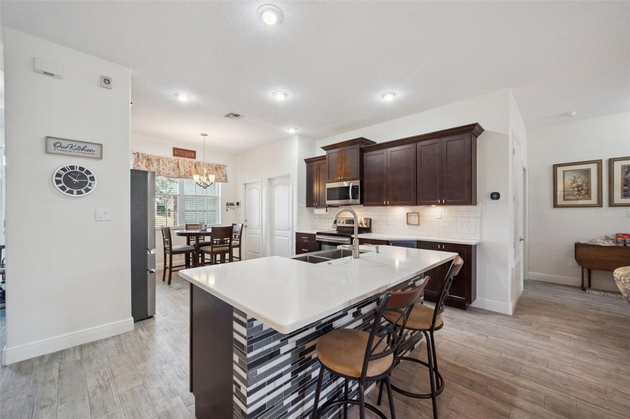 2720 Savannah Drive, Leesburg, FL 34748 Photo