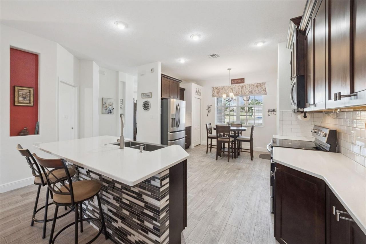 2720 Savannah Drive, Leesburg, FL 34748 Photo