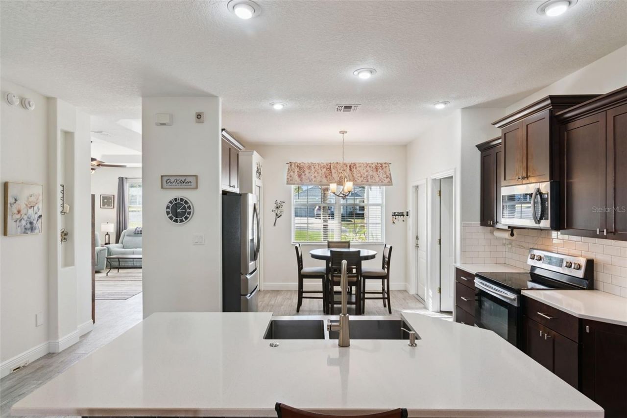 2720 Savannah Drive, Leesburg, FL 34748 Photo