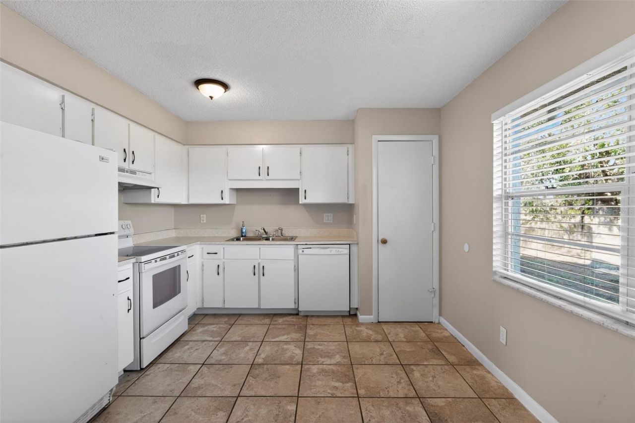 6213 Candler Terrace , Sebring, FL 33876 Photo