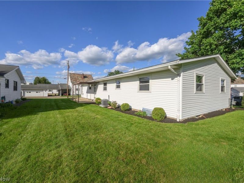 804 4th Street SE, New Philadelphia, OH 44663 Photo 3