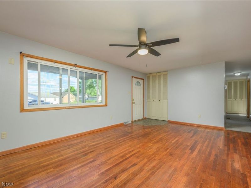 804 4th Street SE, New Philadelphia, OH 44663 Photo 5