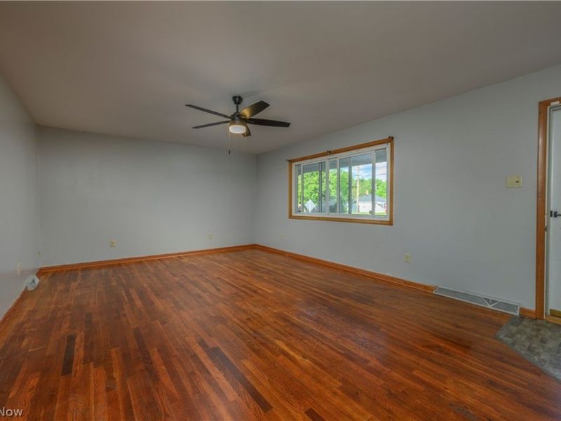 804 4th Street SE, New Philadelphia, OH 44663 Photo 6