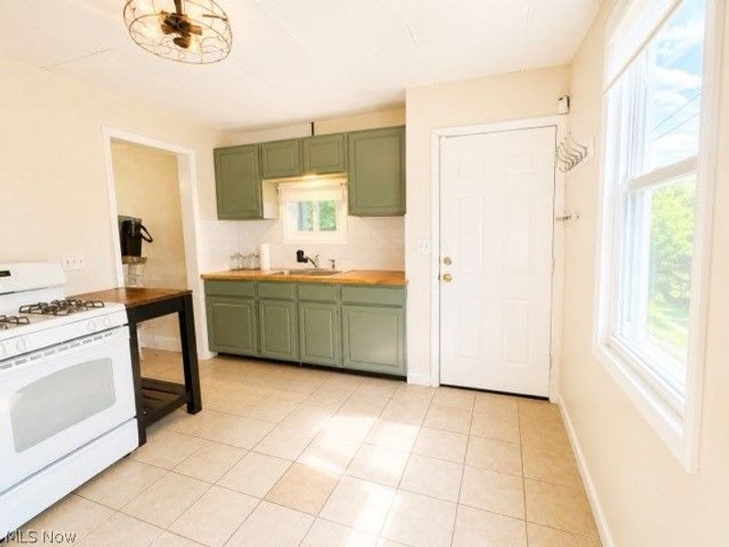 3589 W 139 Street, Cleveland, OH 44111 Photo 14