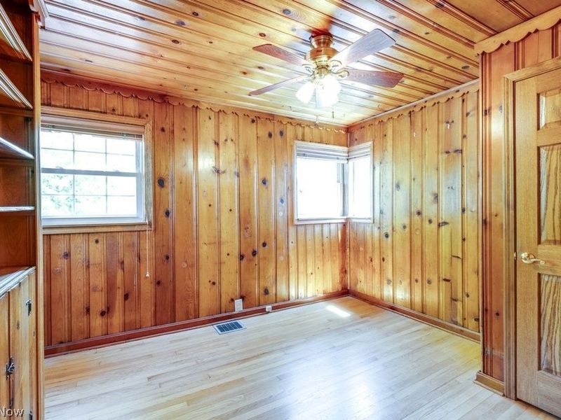 3241 W 231st Street, North Olmsted, OH 44070 Photo 16