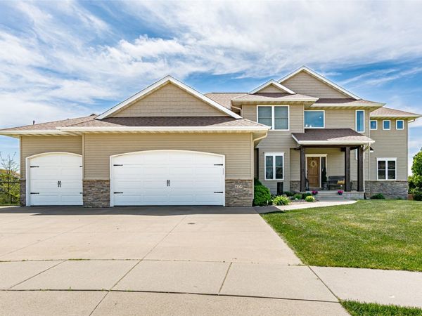624 Lincoln Court , Center Point, IA 52213