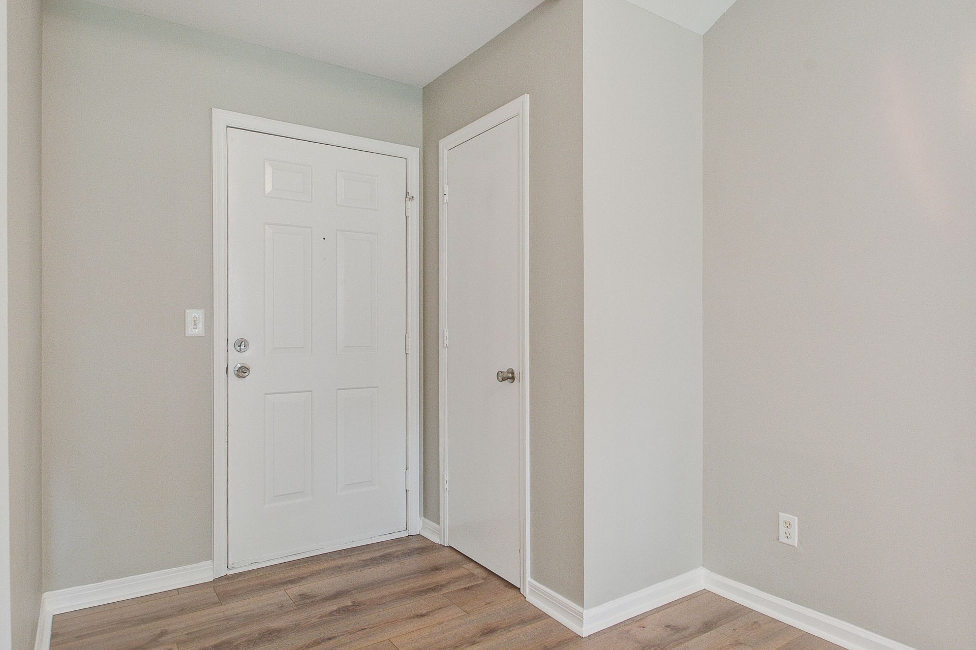 58 Oak Grove Road Photo 10