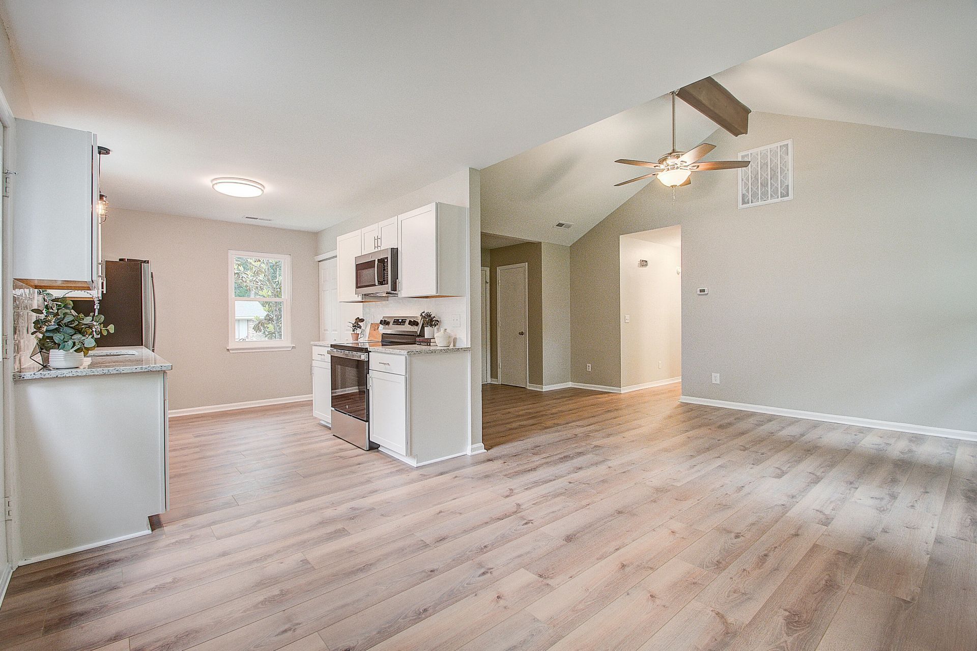 58 Oak Grove Road Photo 14