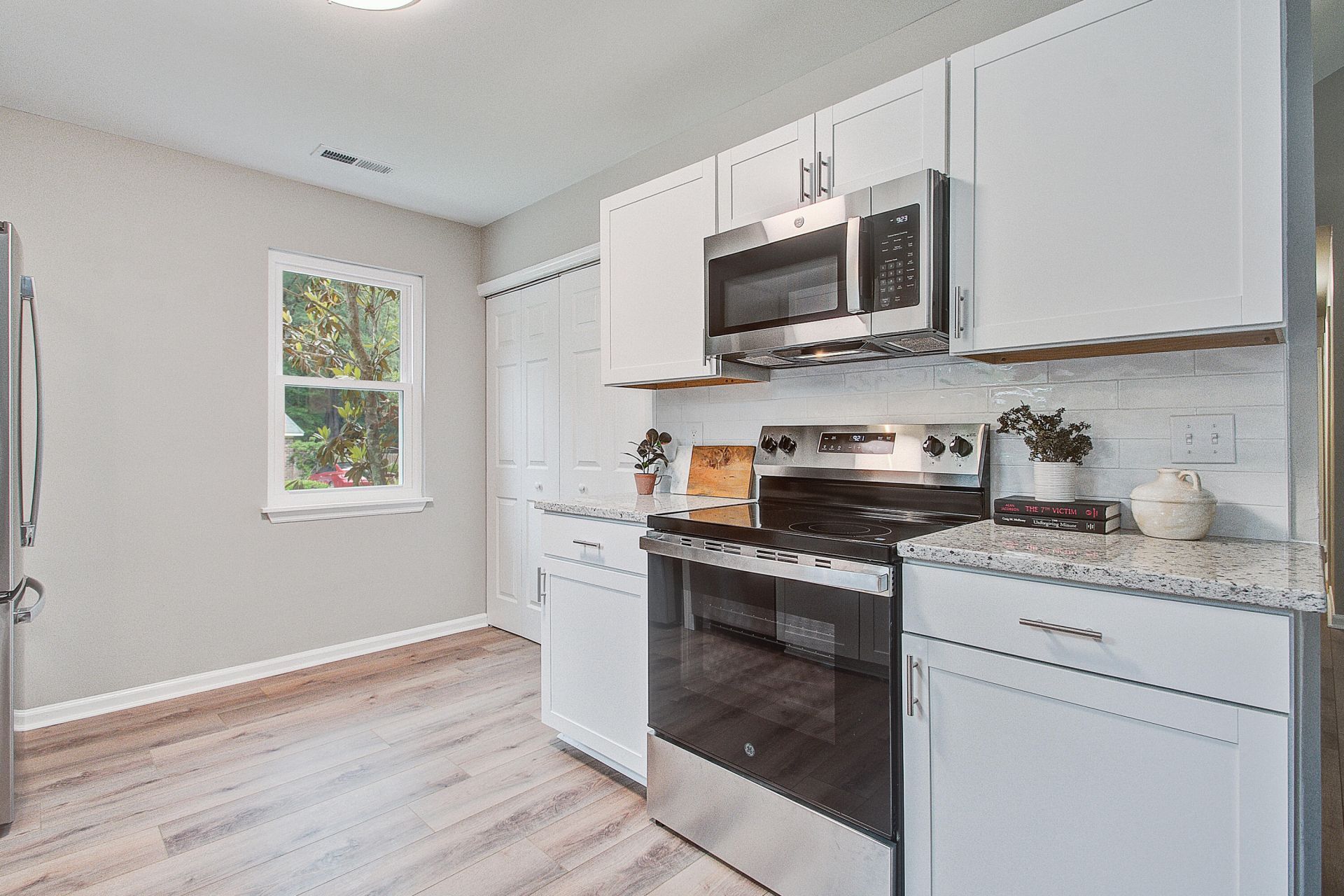 58 Oak Grove Road Photo 16