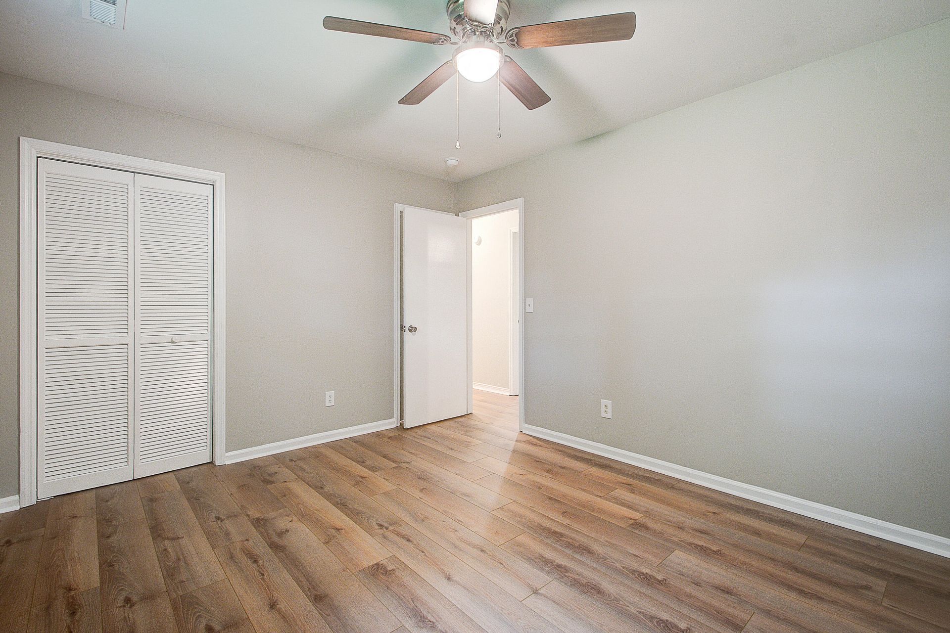 58 Oak Grove Road Photo 20