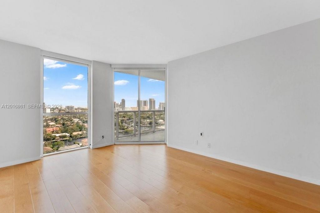 3600 Yacht Club Dr, Unit 1801, Aventura, FL 33180 Photo