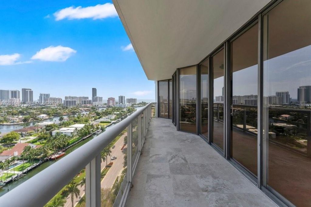 3600 Yacht Club Dr, Unit 1801, Aventura, FL 33180 Photo