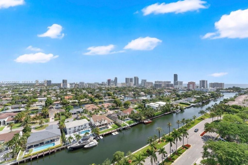 3600 Yacht Club Dr, Unit 1801, Aventura, FL 33180 Photo