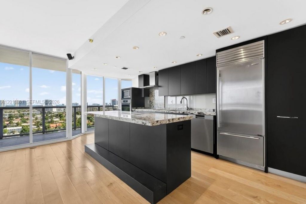 3600 Yacht Club Dr, Unit 1801, Aventura, FL 33180 Photo