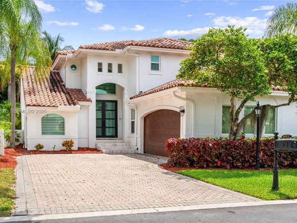 4621 NW 93rd Doral Ct , Doral, FL 33178