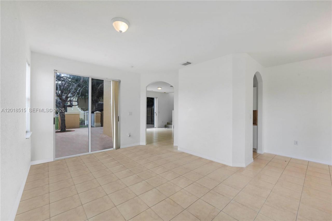 13724 SW 115th Ln , Miami, FL 33186 Photo