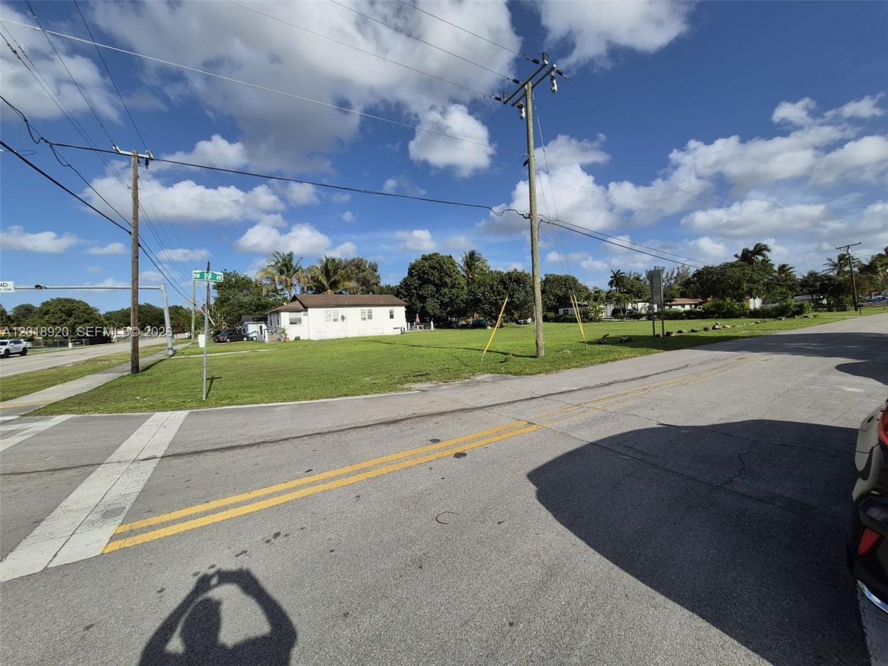 1880 NW 111th St , Miami, FL 33167 Photo