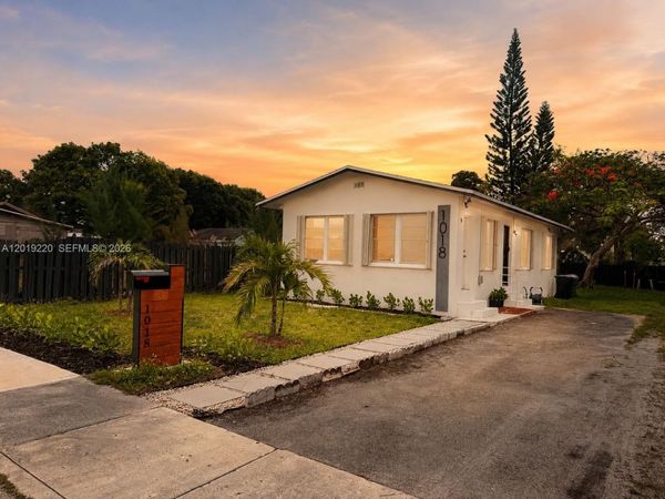 1018 NE 2nd Ave , Fort Lauderdale, FL 33304