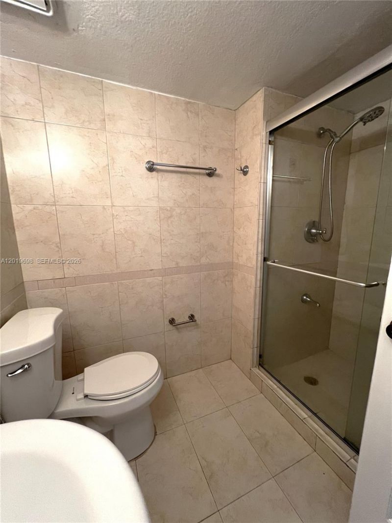9715 Fontainebleau Blvd , Unit E209, Miami, FL 33172 Photo
